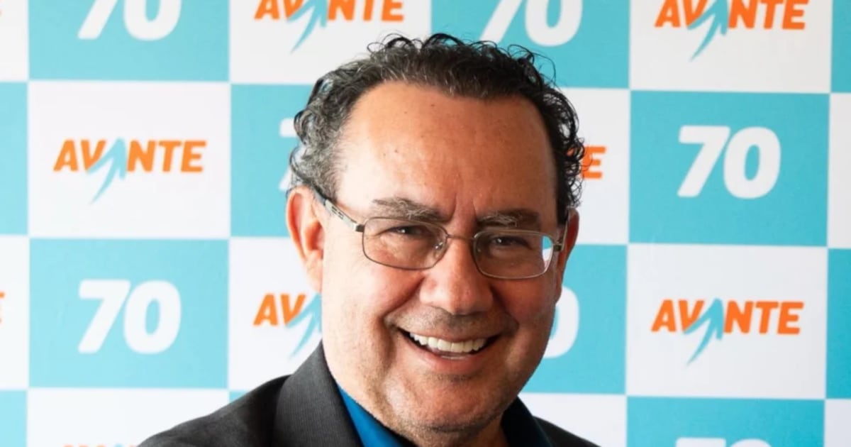 Escritor, Augusto Cury derrapa nas redes e atribui frase de autoria imprecisa a Eça de Queiroz
