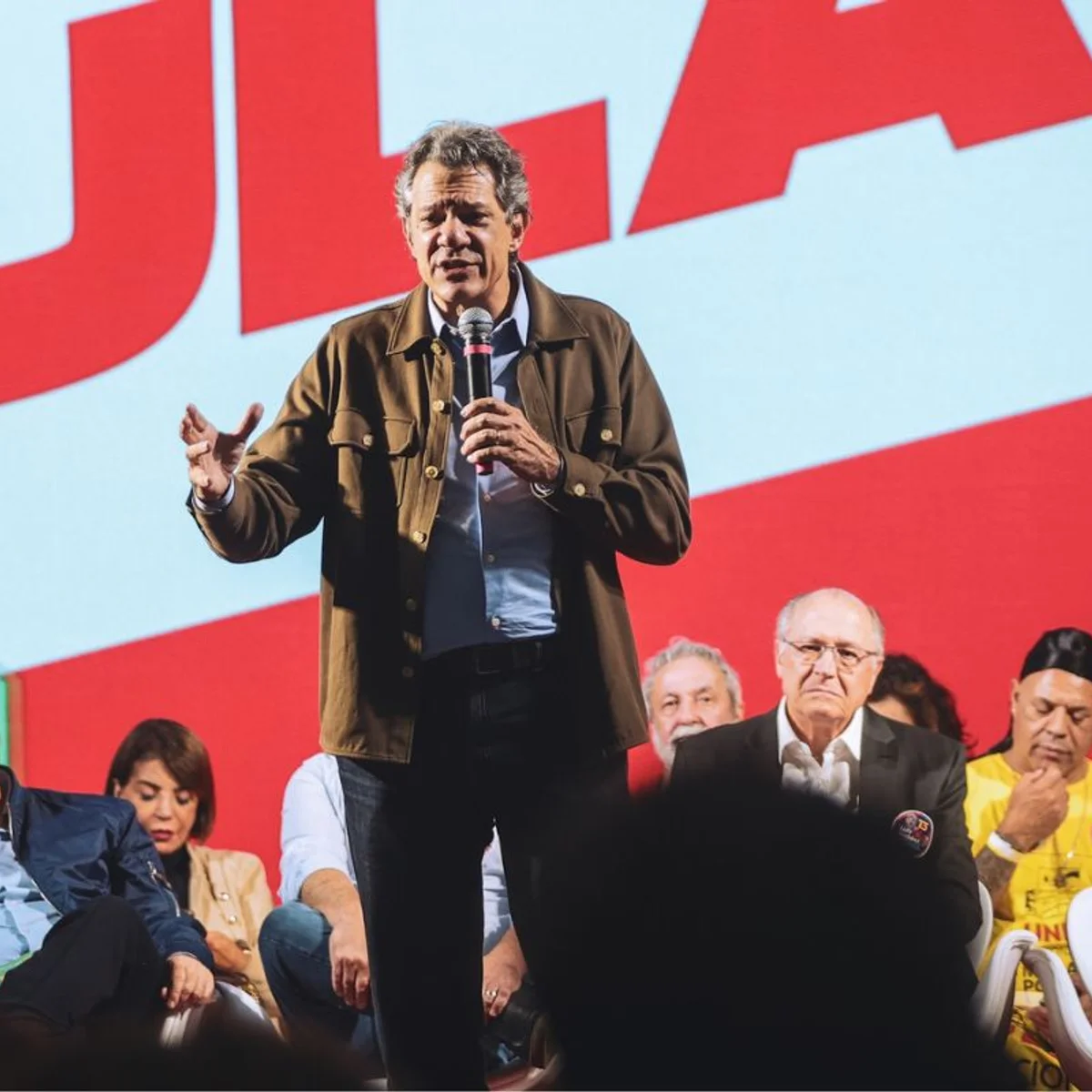 Haddad diz que “momento é o melhor possível” para Lula proibir bets