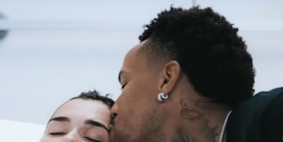Tain&aacute; e &Eacute;der Milit&atilde;o fizeram uma publica&ccedil;&atilde;o em conjunto anunciando a chegada do filho Foto: Reprodu&ccedil;&atilde;o/Instagram/@tainamilitao