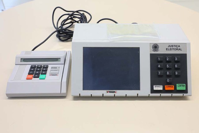 Urna eletrônica: veja evolução dos modelos desde 1996