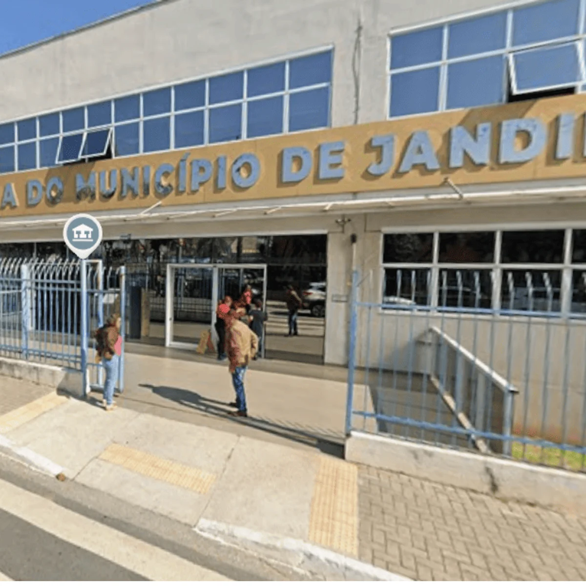 Prefeito e vice de Jandira são condenados por fraude na compra de alimentos