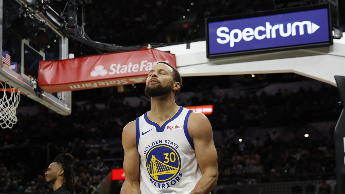 NBA: Stephen Curry renova com Golden State e pode completar 20 anos no time
