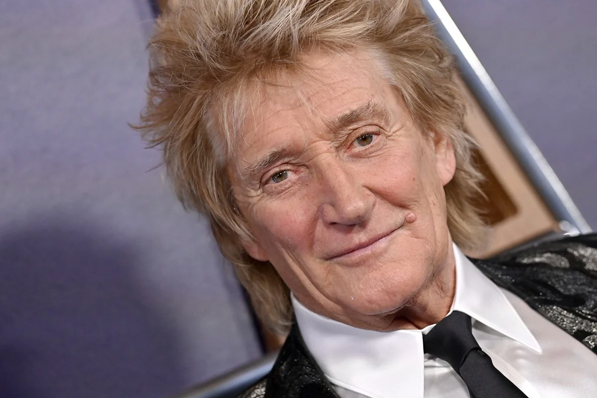 Após cirurgia, Rod Stewart anuncia última turnê da carreira aos 81 anos