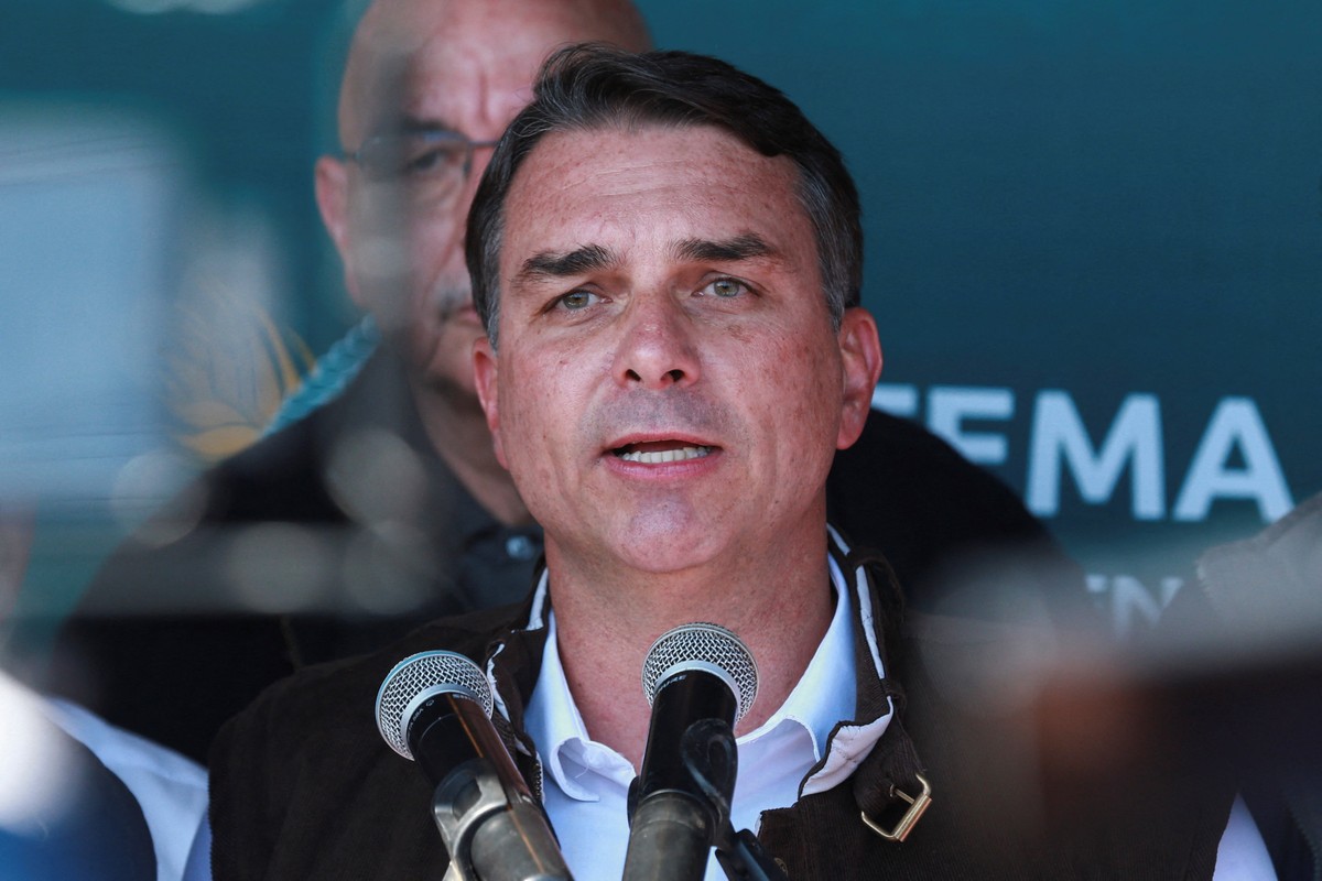 Defesa de Flávio aciona STF para suspender liberação de publicações sobre Nossa Senhora Aparecida