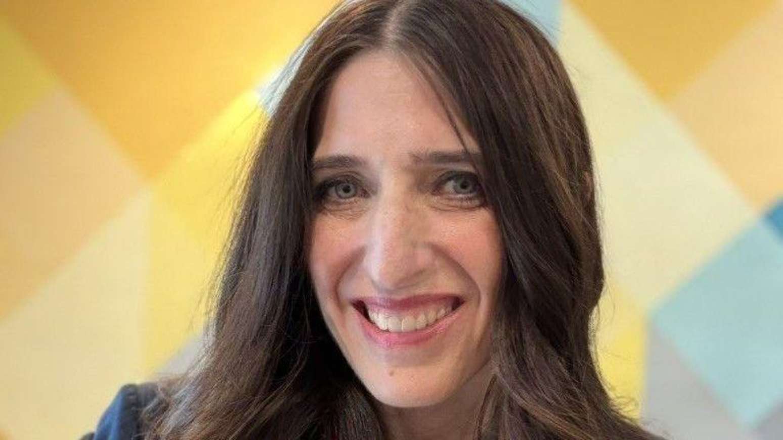 Casey Revkin ajuda menores imigrantes há anos. Ela se descreve como uma 'simples mãe da Califórnia'