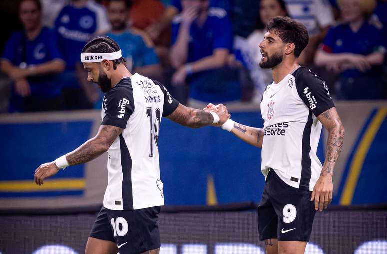De "coração partido", Depay tem pausa para voltar à forma no Corinthians