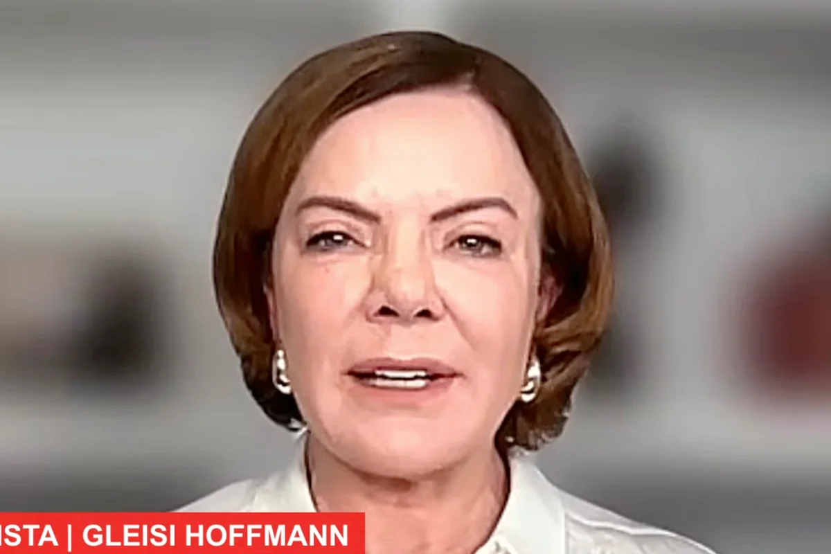 Gleisi: decisão de Dino sobre Nossa Senhora garante liberdade de opinião