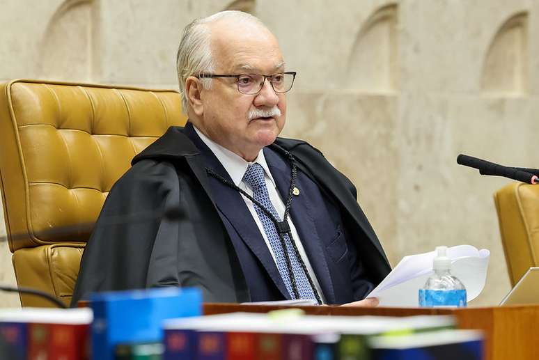 Fachin dá cinco dias para PGR analisar pedidos pendentes nos casos Master e INSS
