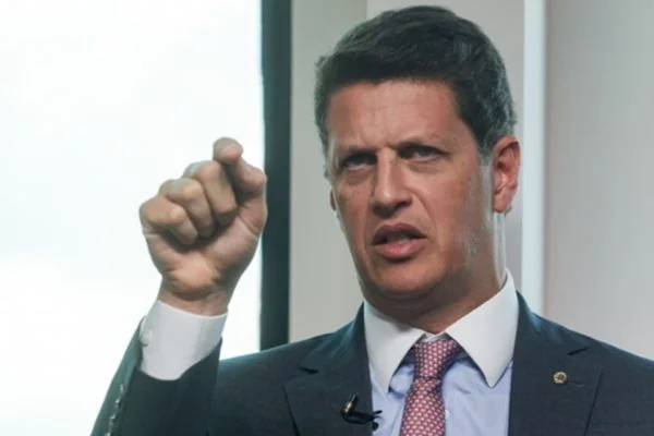 Antes de desistir, Salles já mirava disputa por governo ou prefeitura de SP