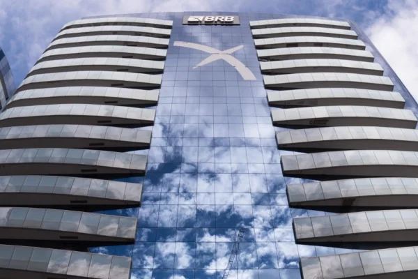 GDF avisa STF sobre fala de Lula e diz que decisão sobre BRB é política