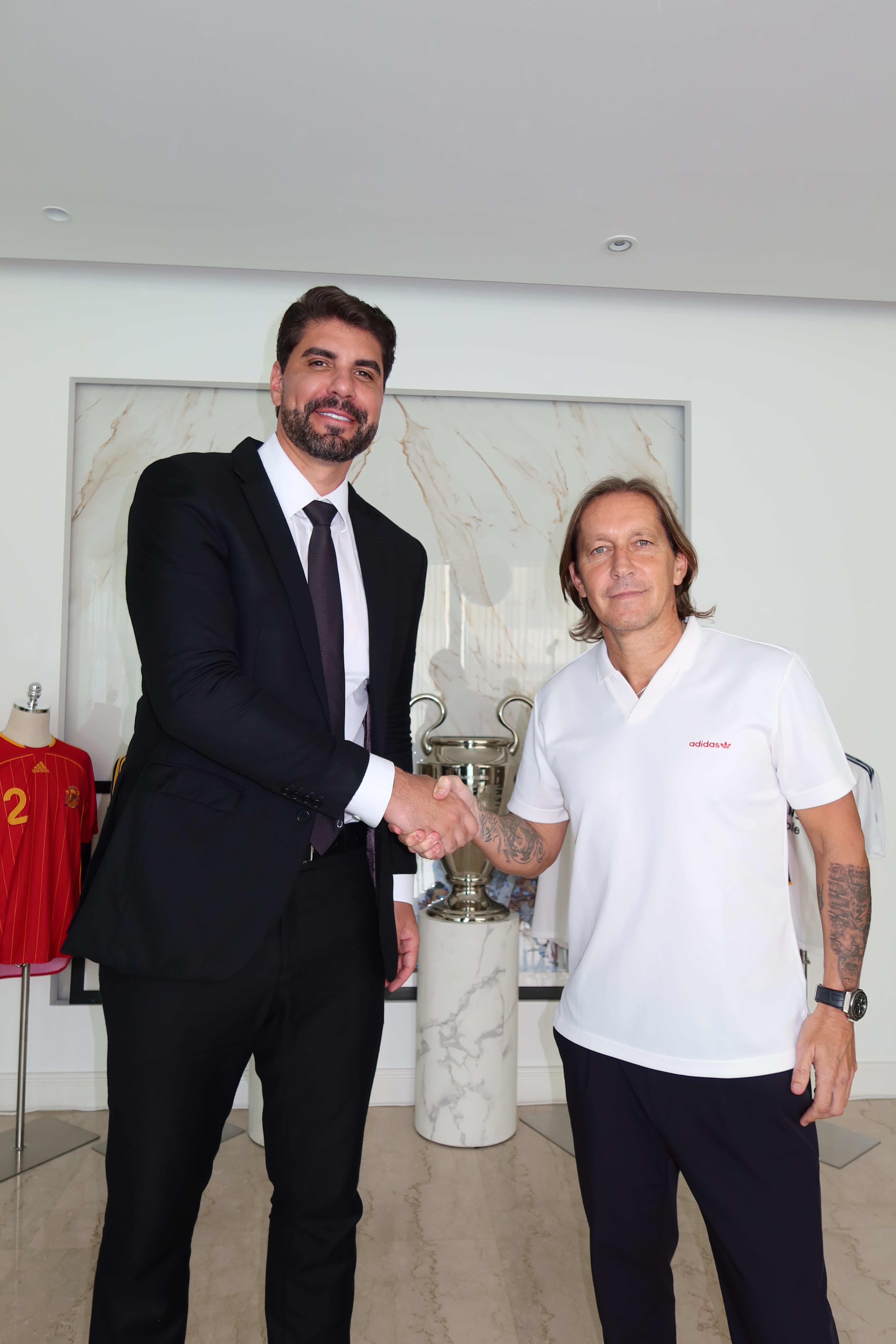 Treinador galáctico: North contrata Míchel Salgado, ex-Real Madrid