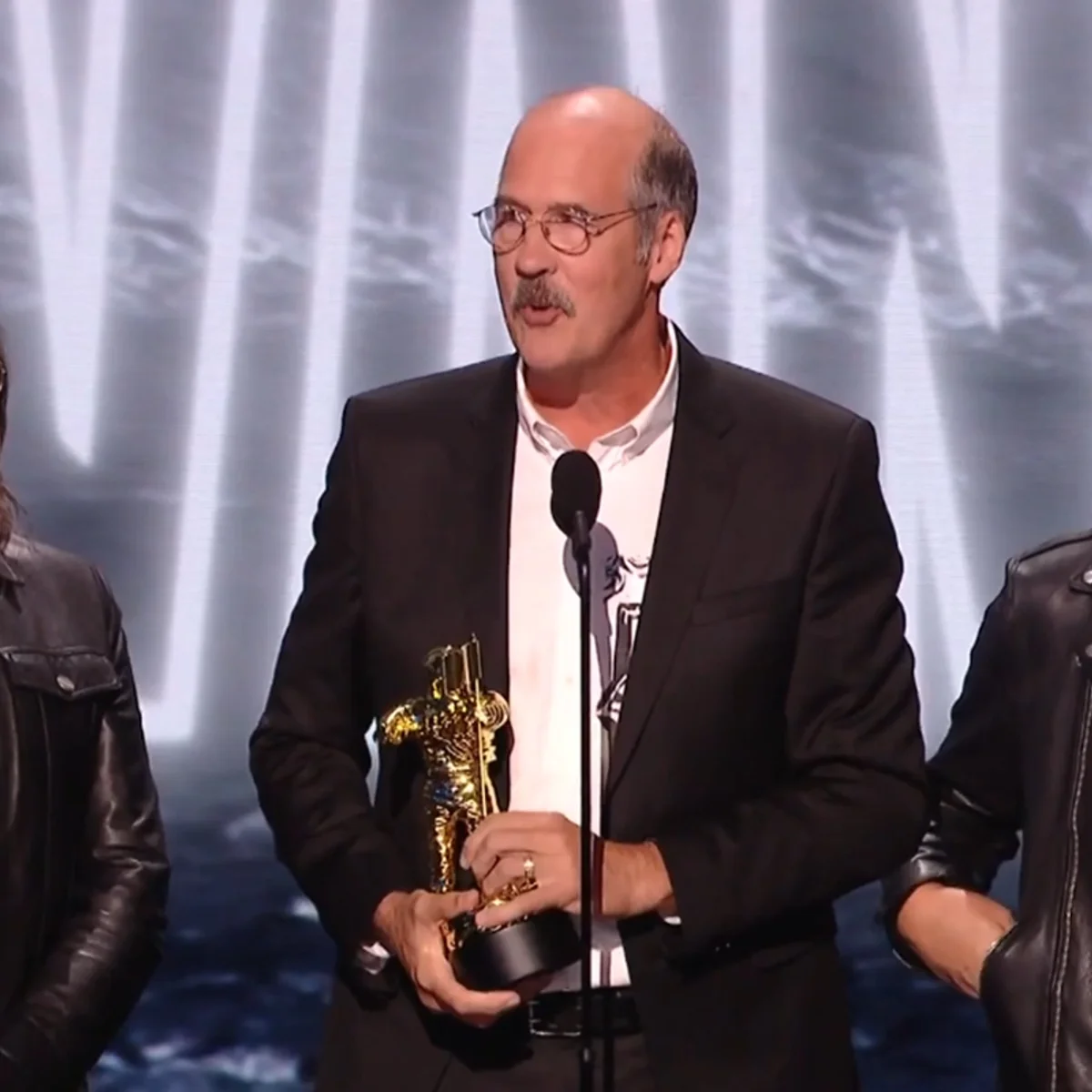 Nirvana cita Kurt Cobain após prêmio no VMA: “Teria adorado esse legado”