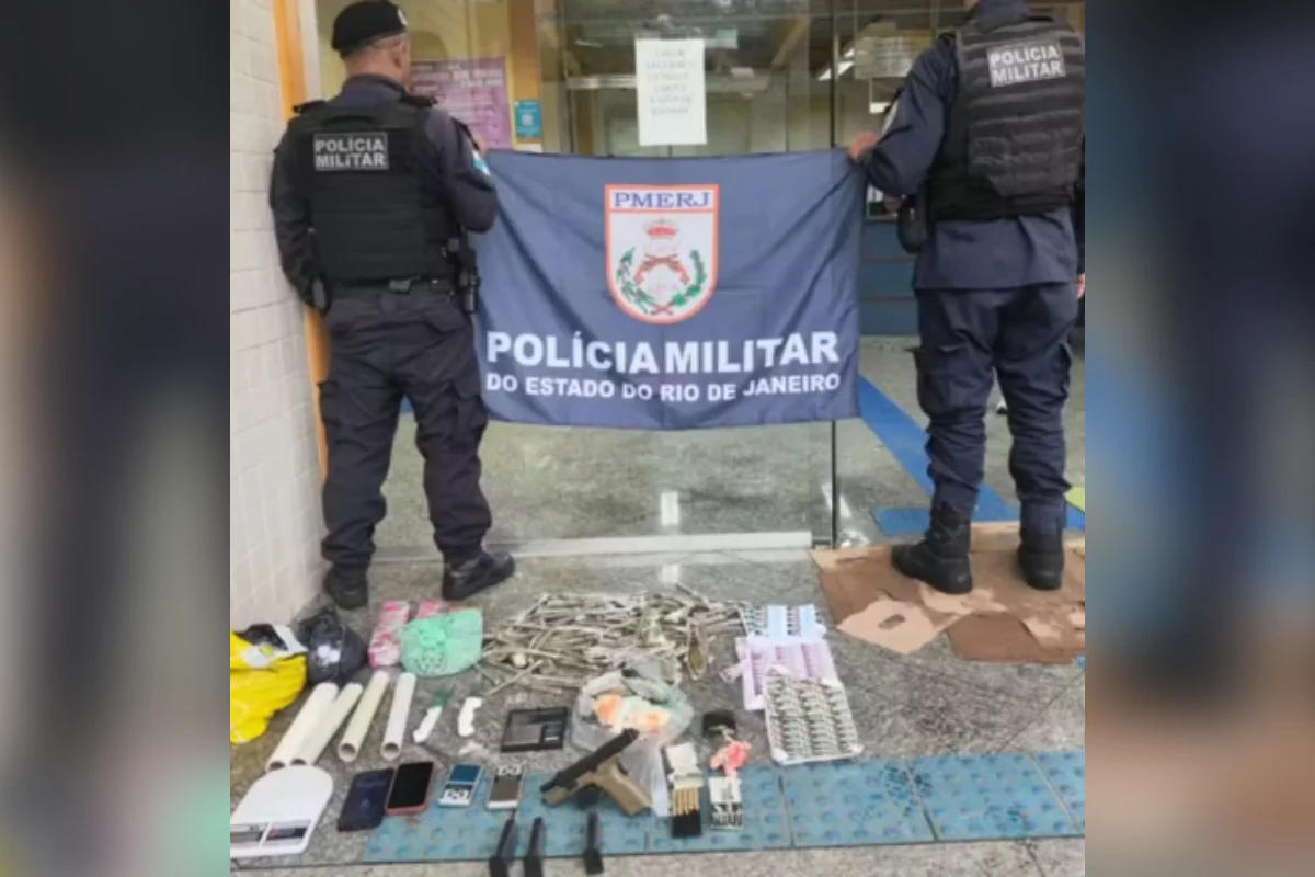 Líder do TCP e companheira são presos com drogas, arma e R$ 34 mil no RJ