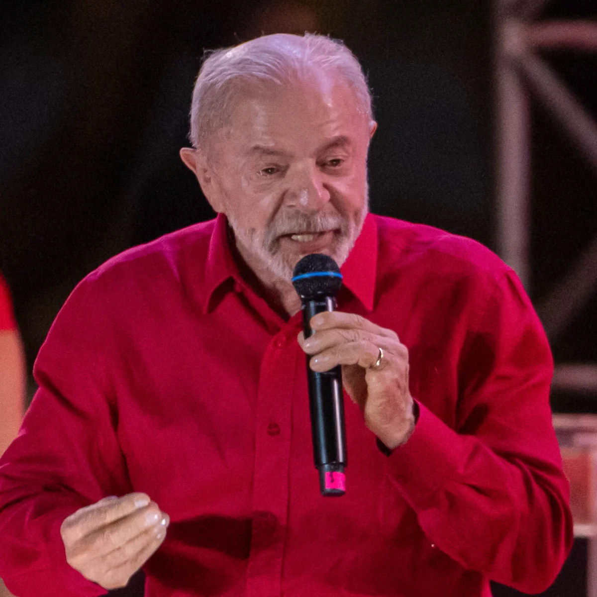 "Nos melhores momentos da história do futebol não existiam bets", diz Lula