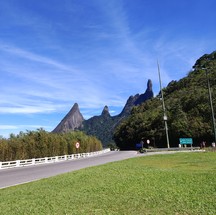 Cadeia de montanhas em Teresópolis; foto tirada com a câmera principal do realme 16 Pro+ — Foto: Ana Letícia Loubak/TechTudo