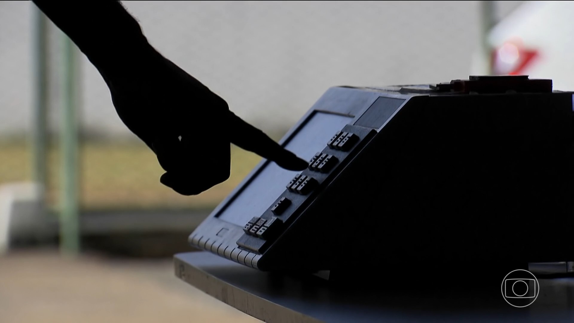 Eleições 2026: Roupa, celular, números dos candidatos – o que pode e o que não pode no dia da eleição