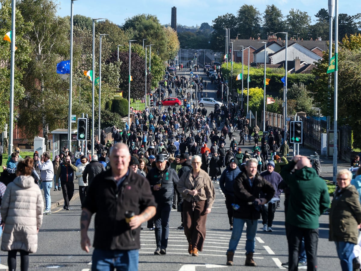 O confronto de Drumcree mostra que o passado turbulento da Irlanda do Norte ainda ameaça sua paz.