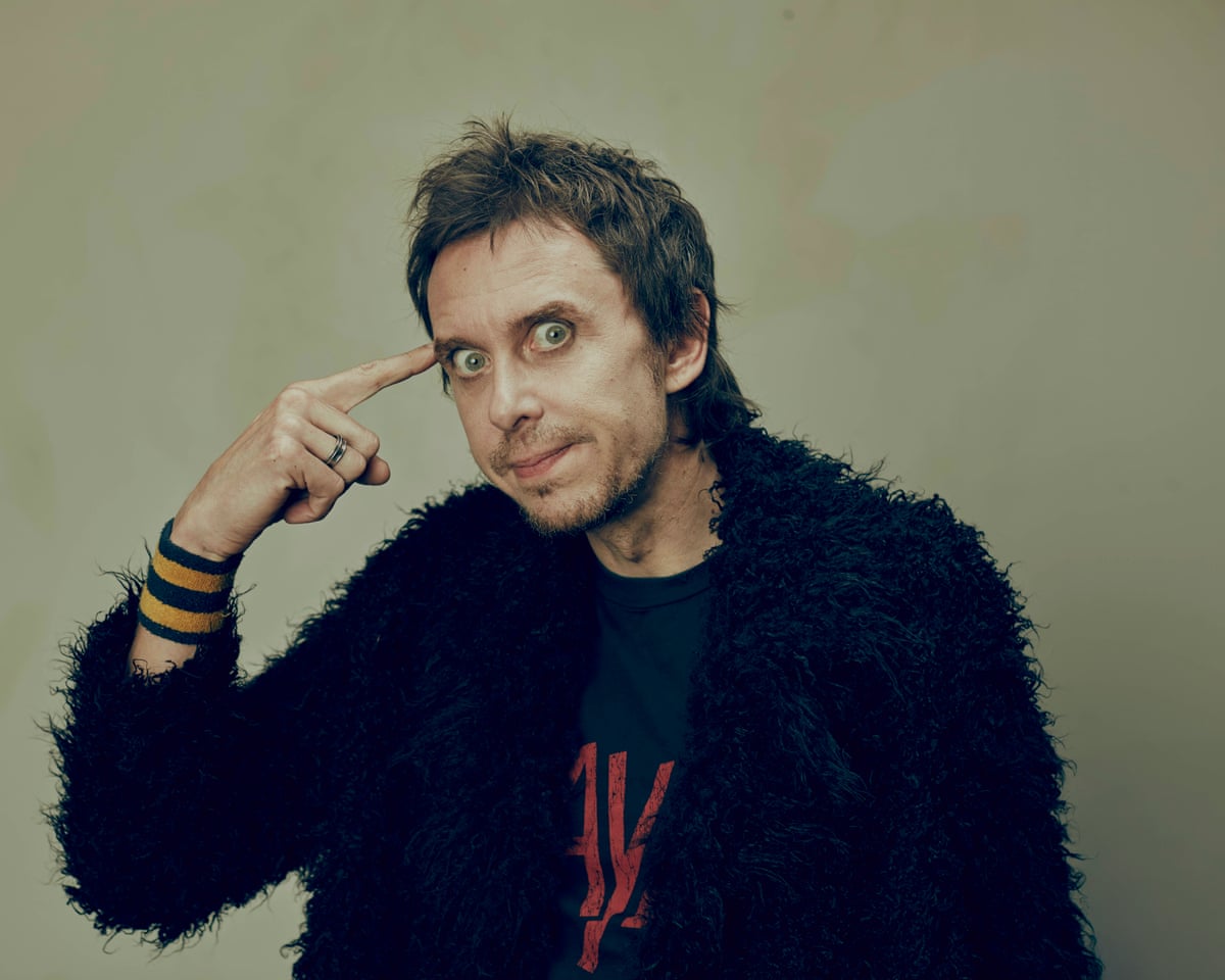 'Nunca assisti a um episódio inteiro de Peep Show': Matt King sobre sobreviver a um AVC e reviver o Super Hans