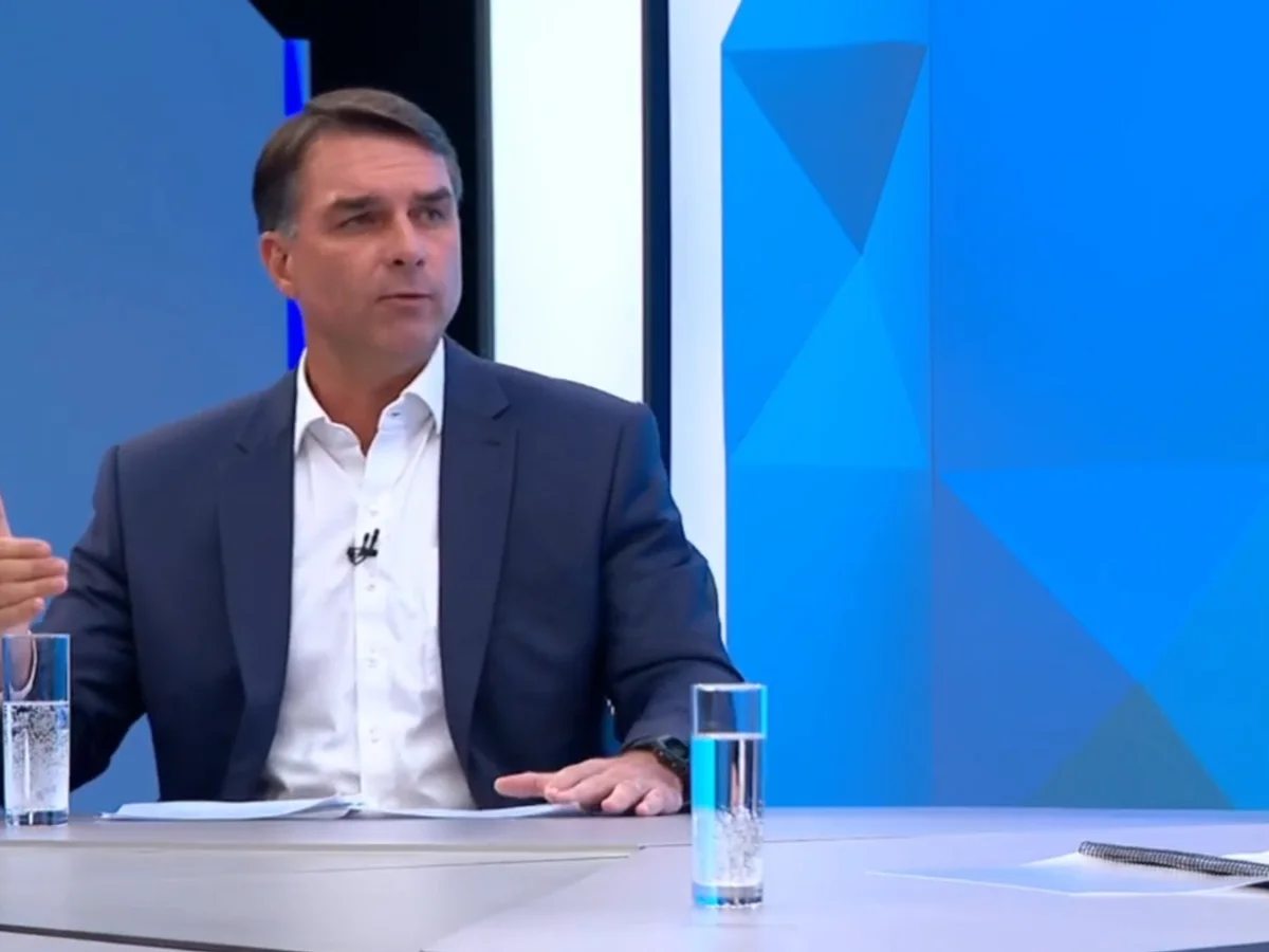Flávio descarta cargo a Eduardo, mas não ao pai: “Não está no radar”