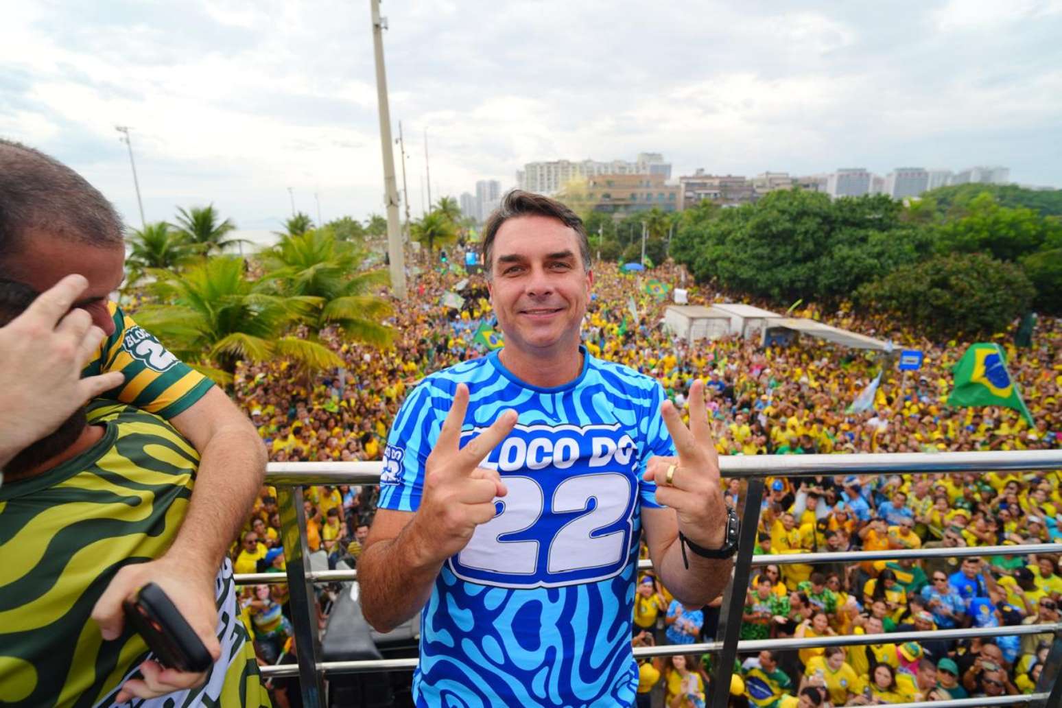 Fl&aacute;vio Bolsonaro