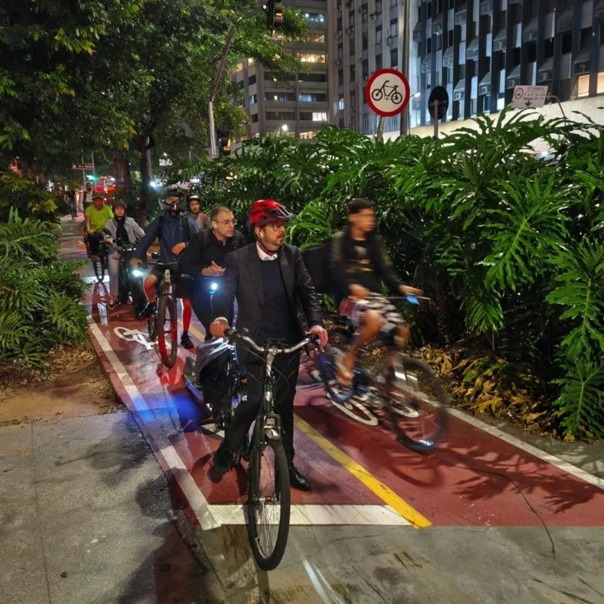 Com novas regras, começa nesta terça fiscalização de bikes elétricas em SP