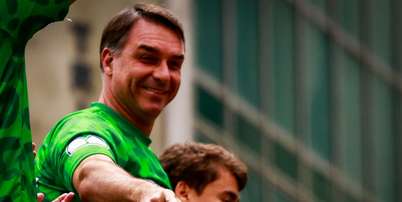 Flávio Bolsonaro (PL) em ato com apoiadores na Avenida Paulista, em São Paulo Foto: Aloisio Maurício/Fotoarena/Estadão Conteúdo