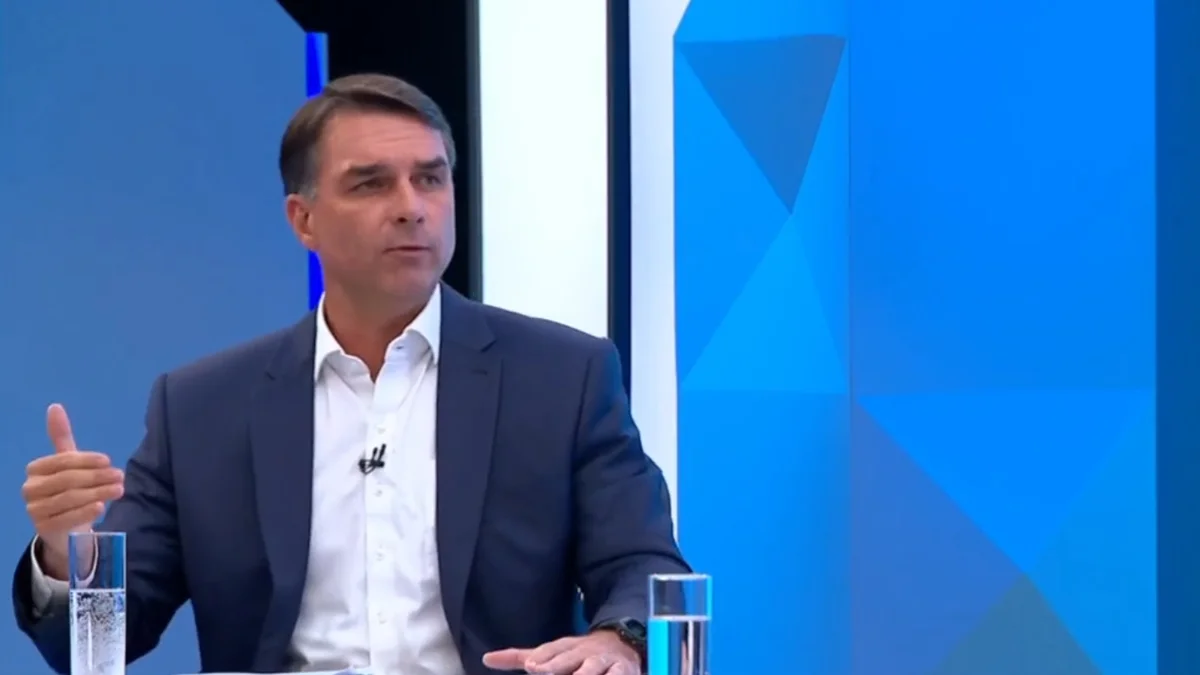 Flávio descarta cargo a Eduardo, mas não ao pai: “Não está no radar”