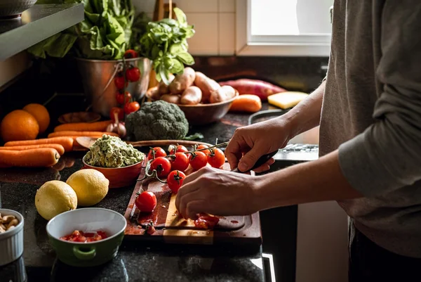 3 truques simples para cozinhar e descascar ovos sem dificuldade