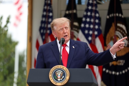 Marco Rubio afirmou que Donald Trump suspendeu as sanções contra a Rússia para "analisar" seu impacto na economia mundial