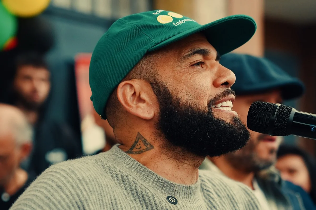 “Minha dupla com Cristo é melhor do que com Messi”, diz Daniel Alves