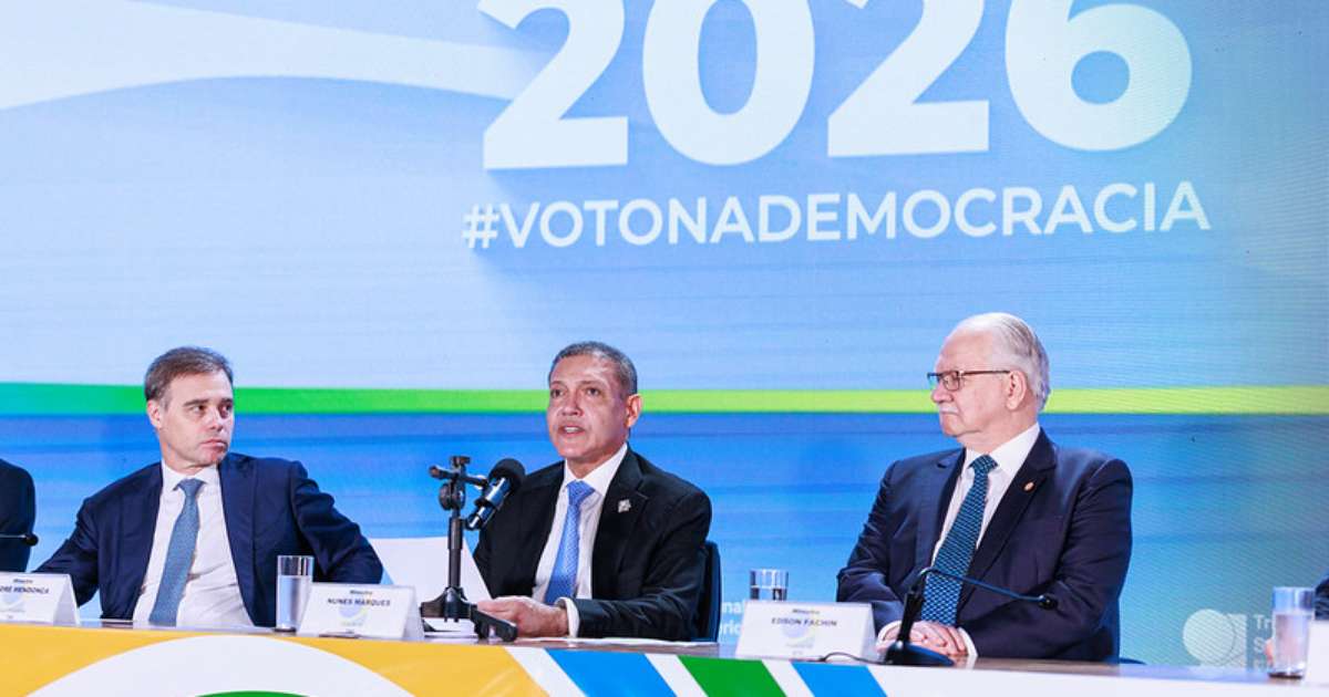 Prorrogação da votação é ápice de eleição marcada por protagonismo de TSE e STF