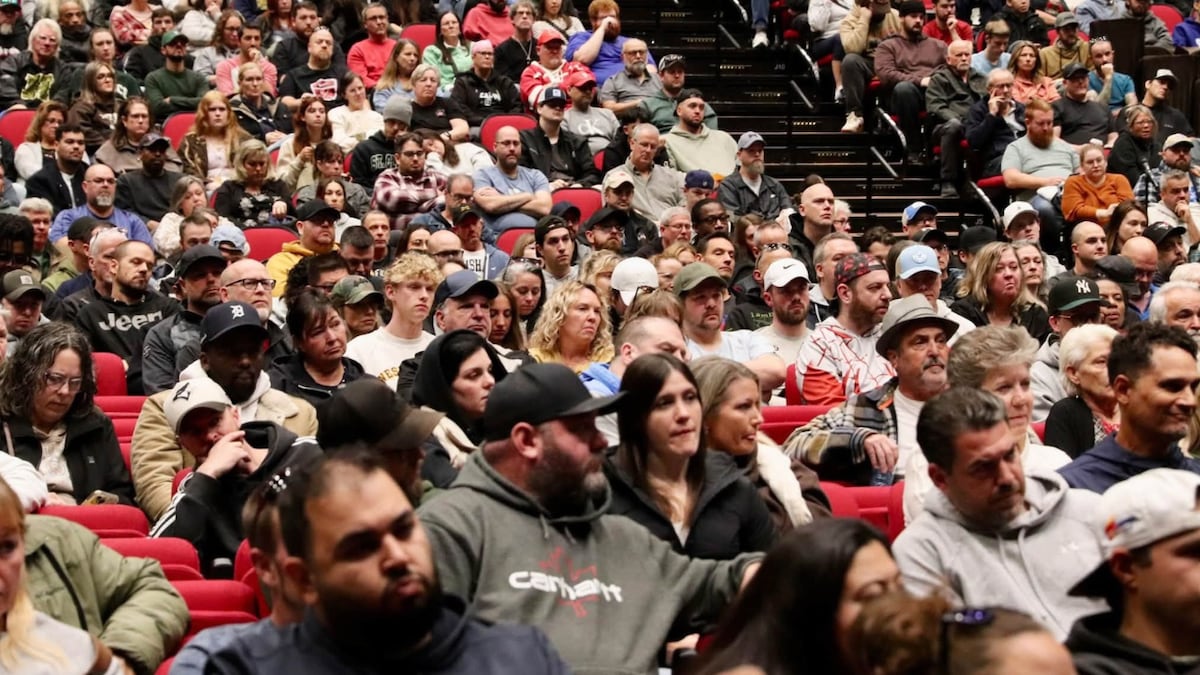 Stellantis workers give union authorization to strike