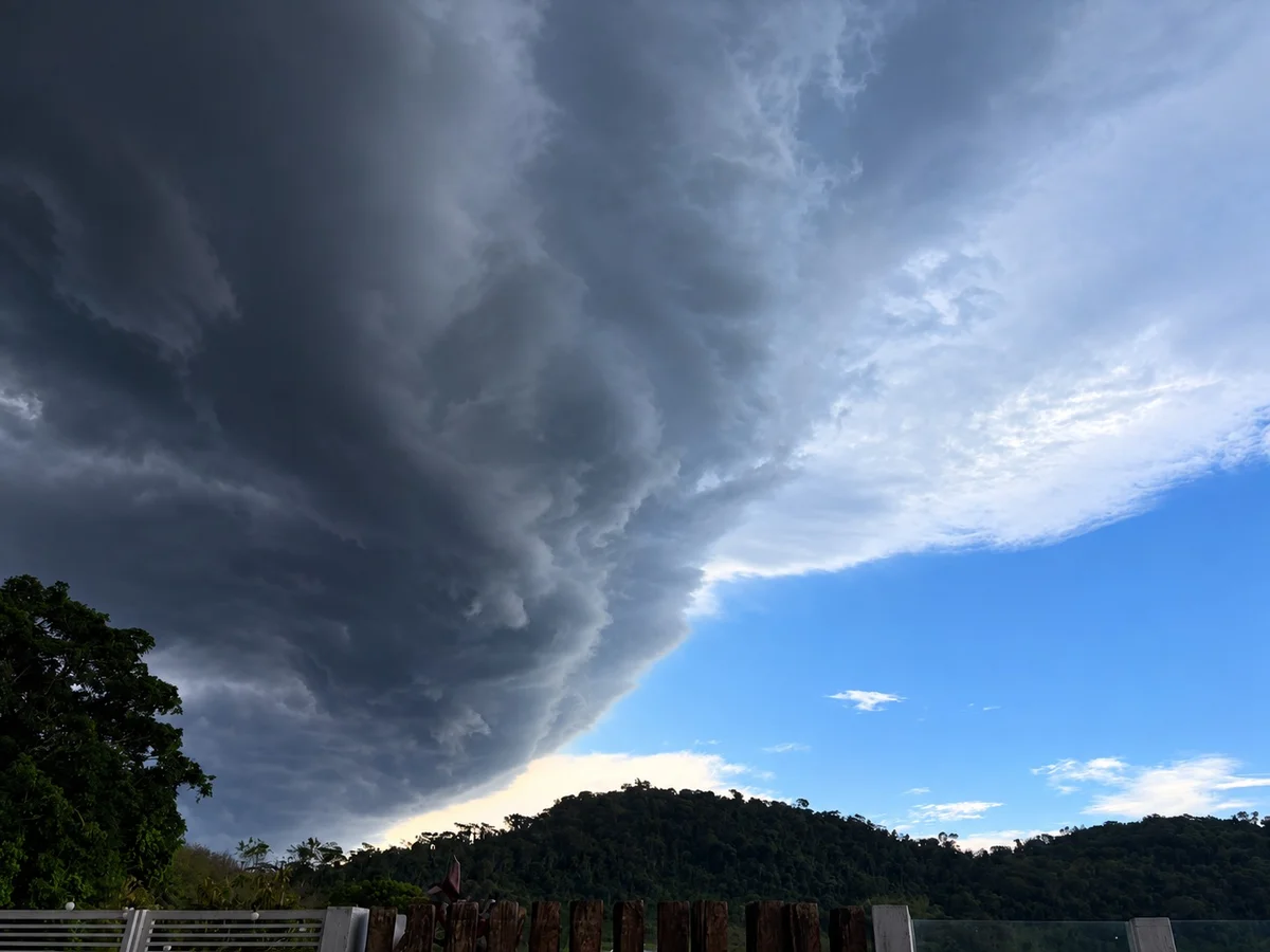 Chuva e ventos fortes colocam 441 cidades de MG em alerta; veja lista