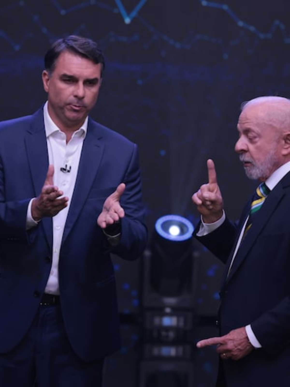 Campanhas de Lula e Flávio Bolsonaro chegam a acordo para abertura simultânea de sigilos