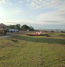 Aeronave caiu na pista do Aeroporto Tangará logo após levantar voo, informou o Corpo de Bombeiros Foto: Divulgação/Defesa Civil / Estadão