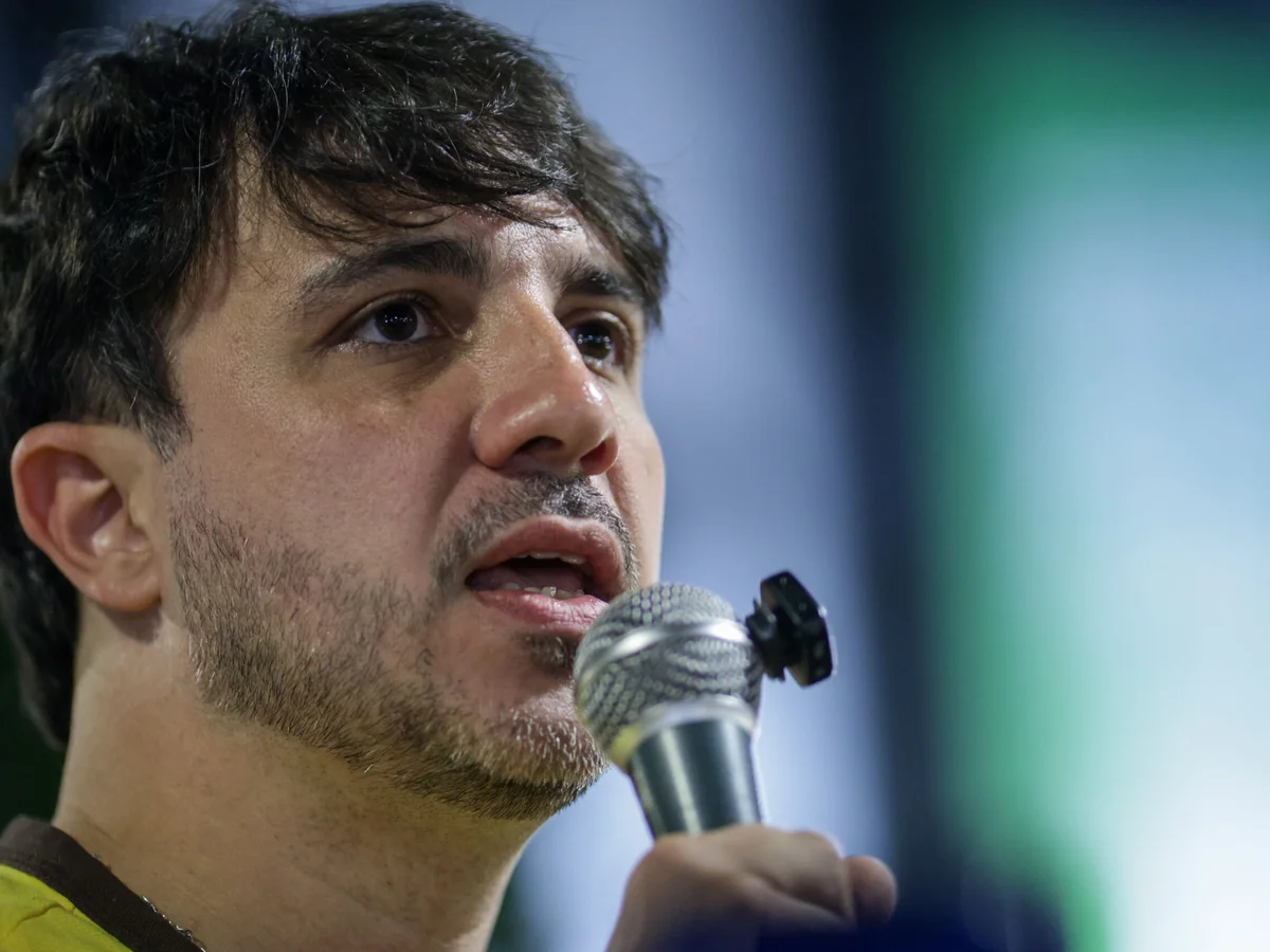 Quem é Mark Fisher, escritor que viralizou após vídeo de Renan Santos