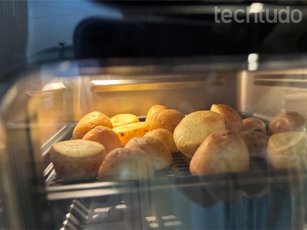 6 funções da air fryer que você não usa, mas são excelentes