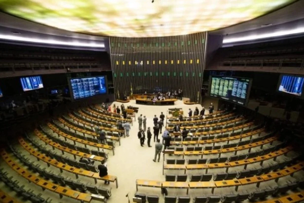 Com 109 eleitas, bancada feminina aumenta na Câmara dos Deputados