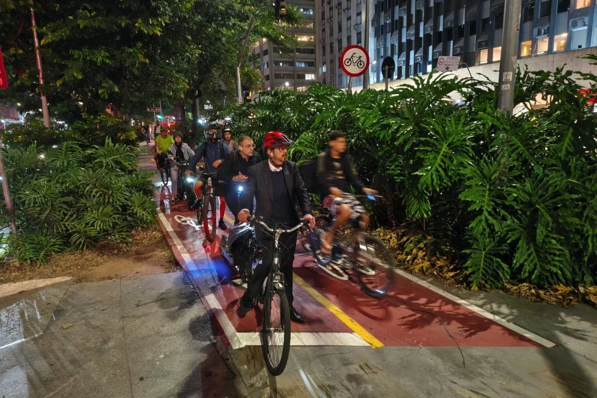 Imagem mostra ciclovia em São Paulo - Metrópoles