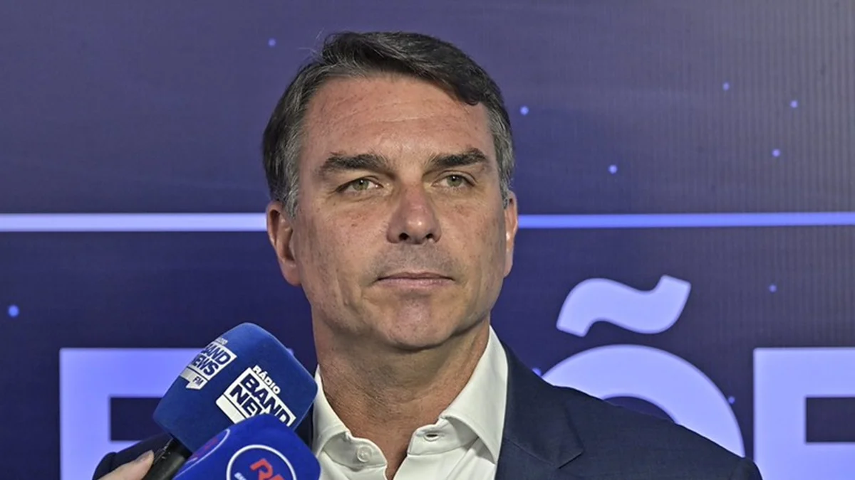 Segurança: Flávio promete leis mais duras contra "marginais" e provoca Lula