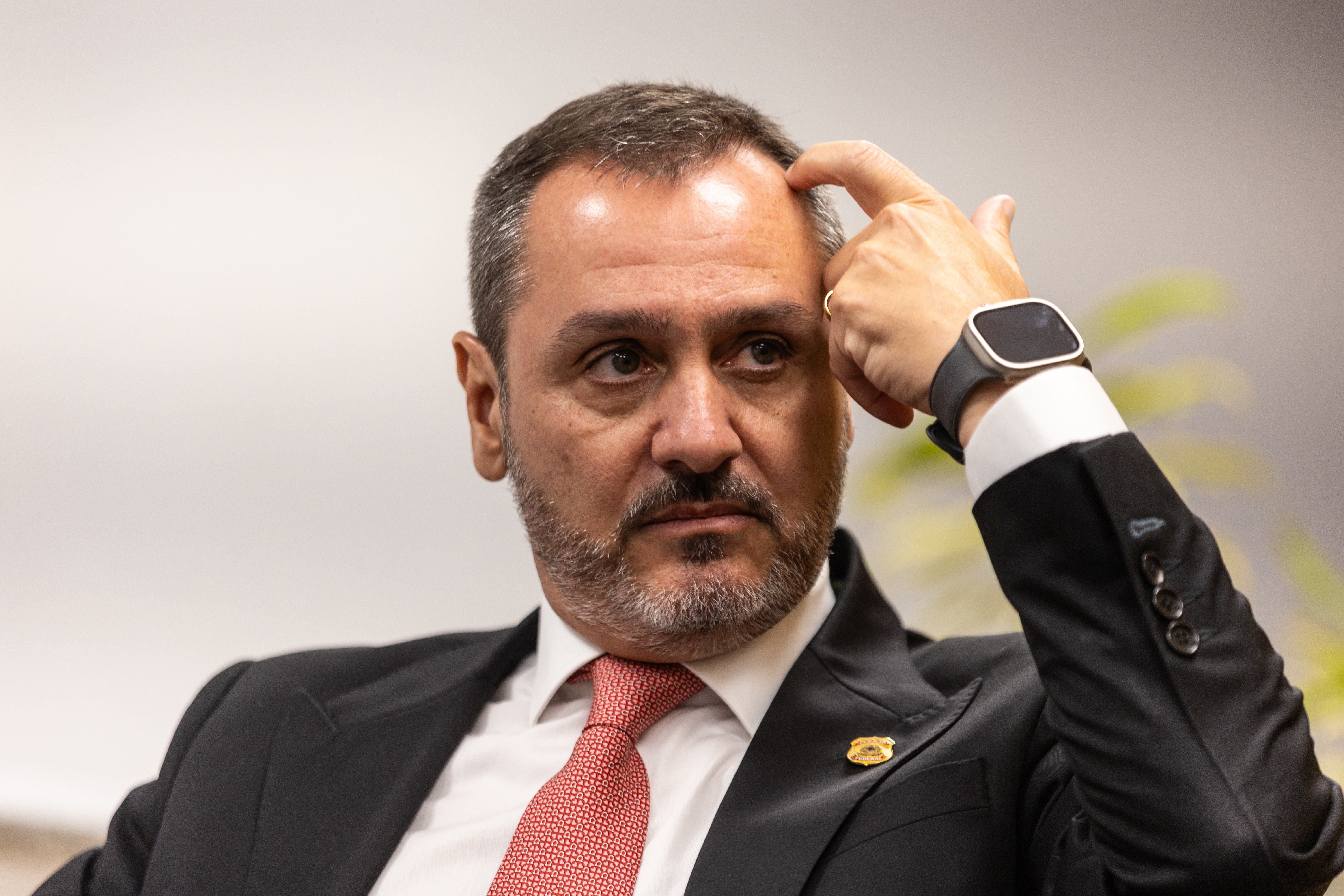 PF investiga se governo Trump interfere nas eleições no Brasil