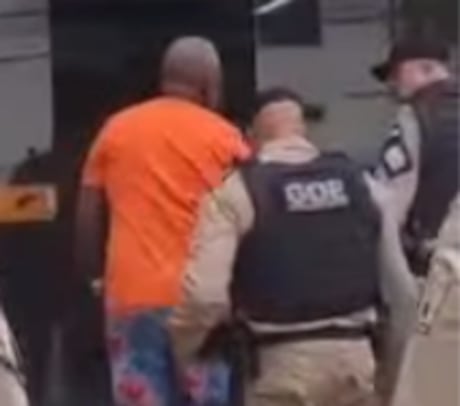 Homem é detido após aplicar golpe da maquininha contra turista suíça em Ipanema, no Rio
