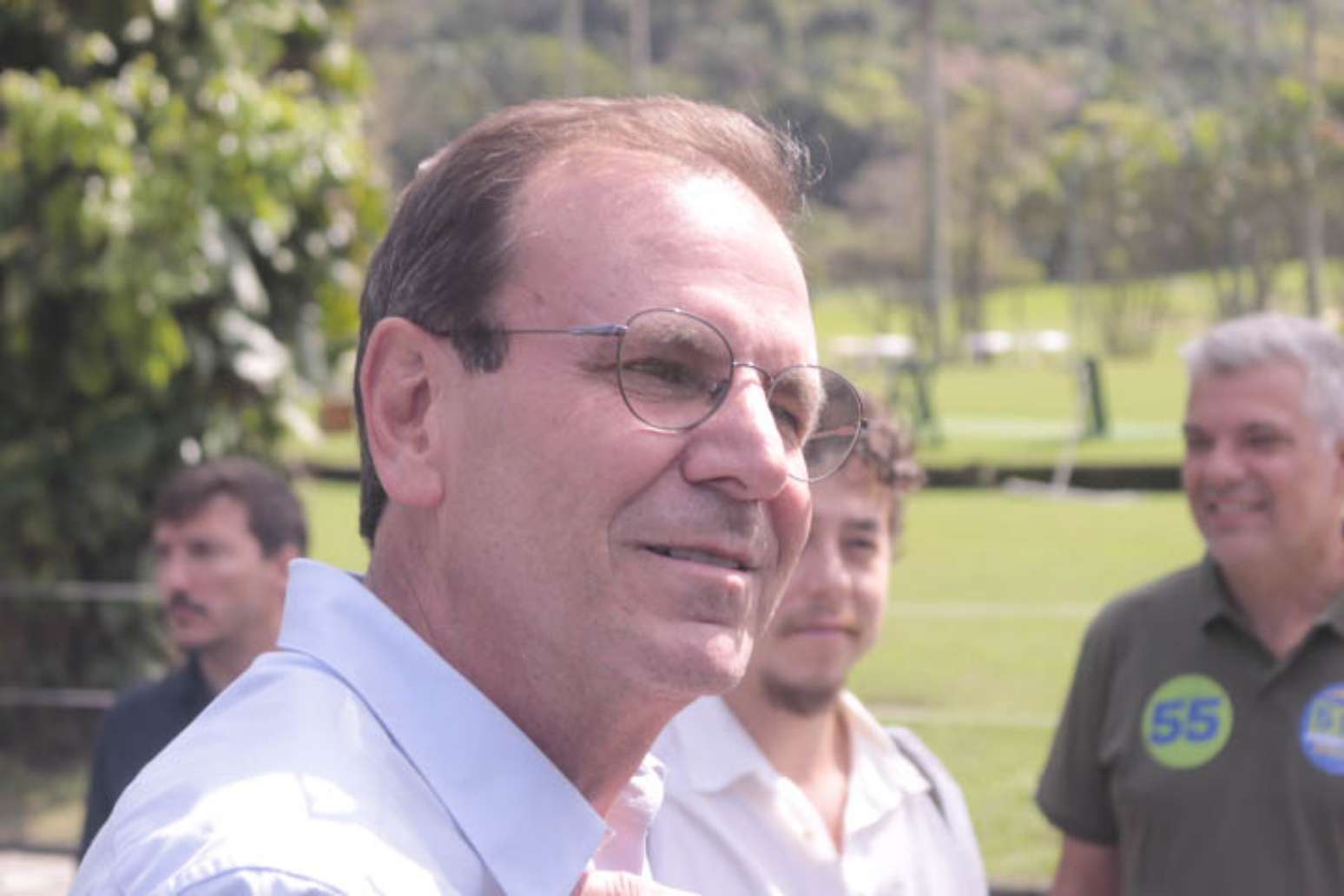 Eduardo Paes tenta impedir sa&iacute;da de Anthony Garotinho da disputa para governador do Rio
