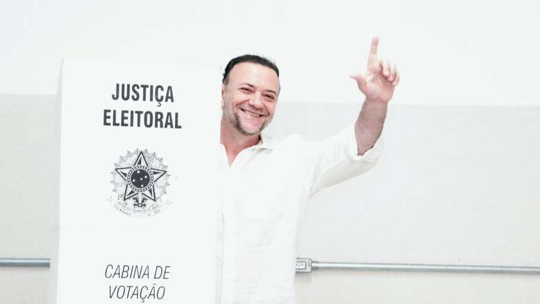 Apenas nove de 22 ex-ministros do governo Lula são eleitos