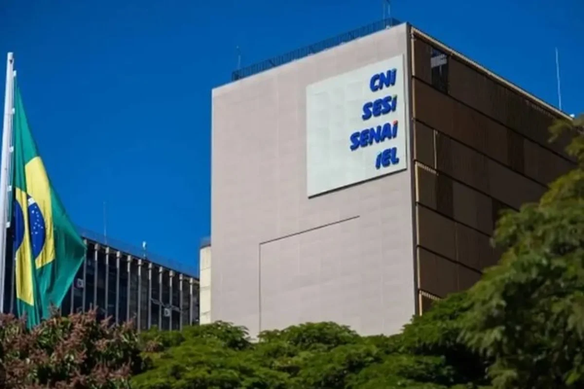 CNI prevê demissões, inflação e perdas econômicas com o fim da escala 6 x 1