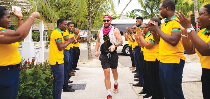 Desafio das Ilhas da Sandals Foundation começa com grande sucesso em Jamaica