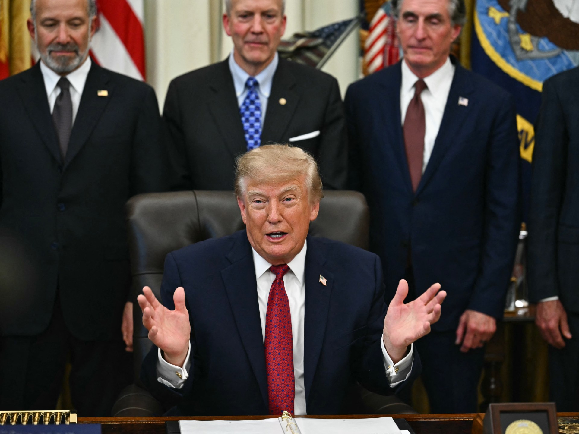 Guerra no Irã ao vivo: Trump sugere que os EUA poderiam atacar o Irã e adverte que o momento está chegando