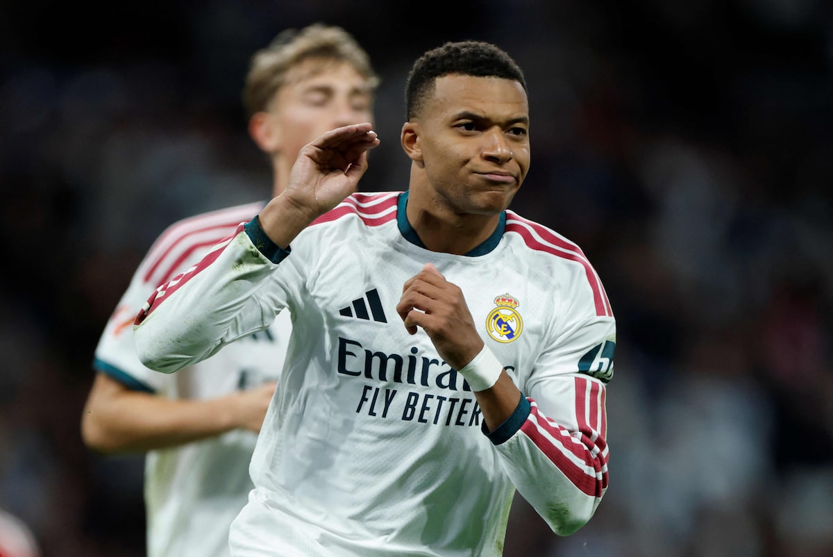 Com Endrick titular pela primeira vez com Mourinho, Real Madrid vence Sevilla com dois de Mbappé