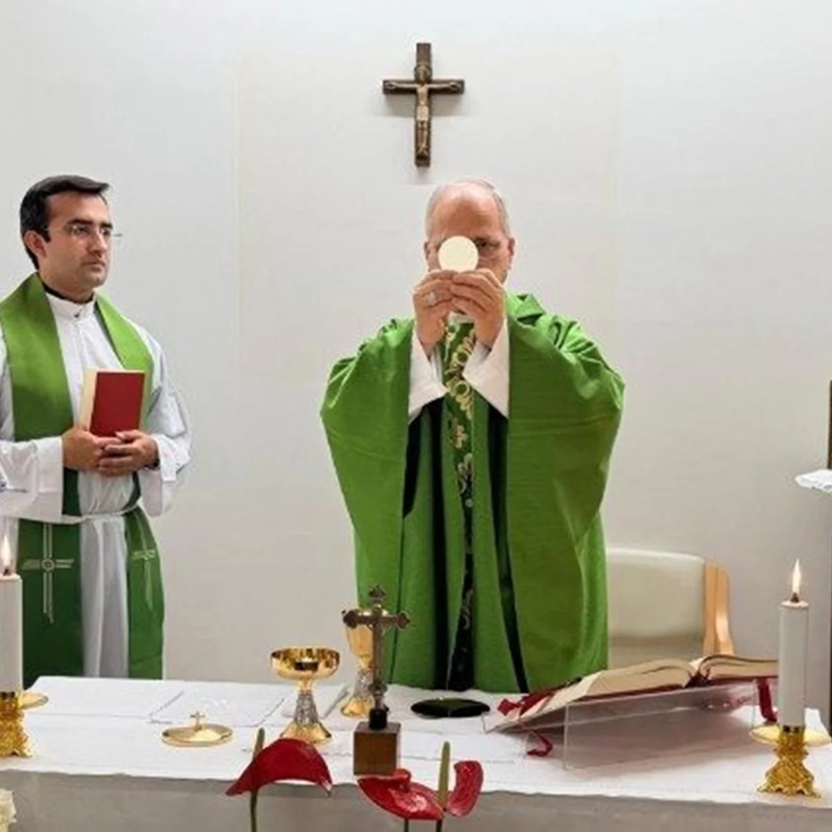 Papa Leão XIV celebra missa, em primeiras imagens divulgadas após cirurgia