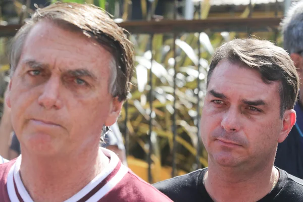Após resultado do 1º Turno, Bolsonaro pede a Moraes para ver Flávio